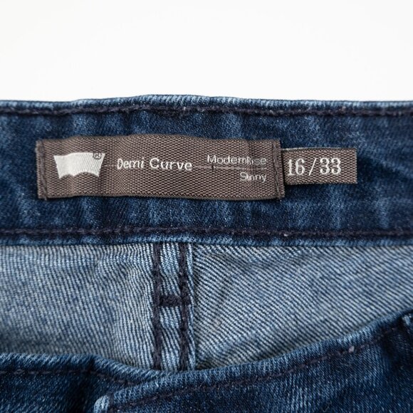 LEVI'S Demi Curve dark wash skinny jeans size 16 / 33 - Picture 2 of 9